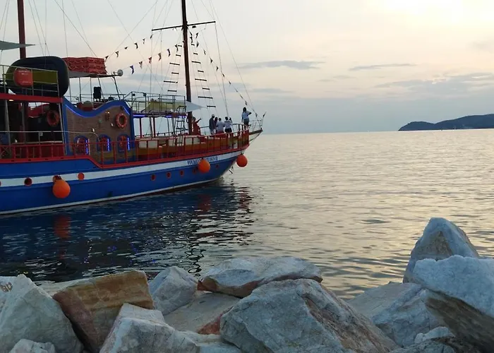 Koula 2 - Korina アパート